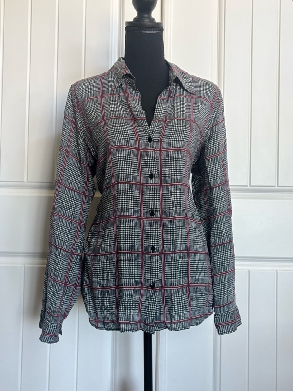 L'AGENCE Black and White Glen Plaid Blouse with Red Windowpane